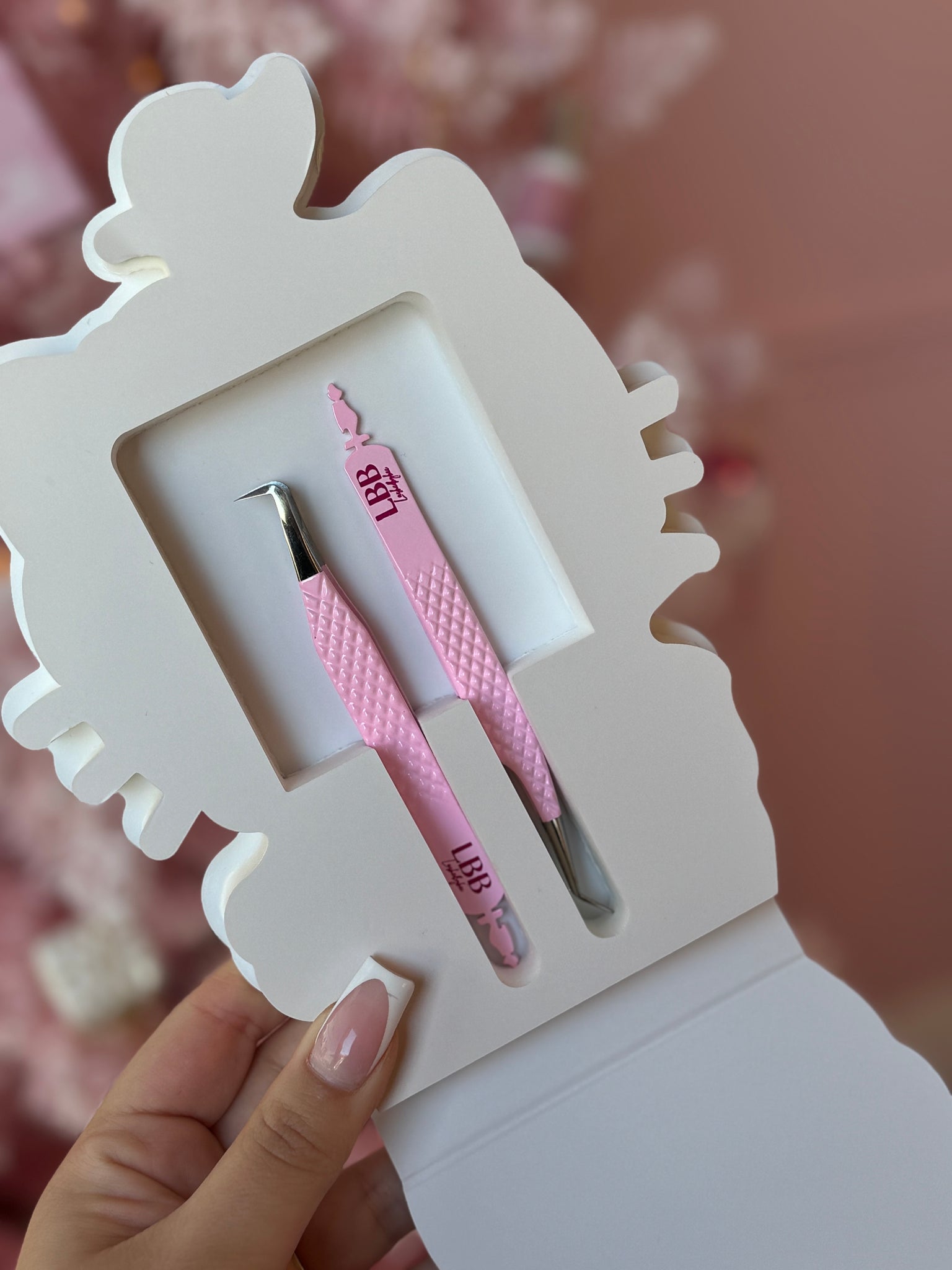 Pink Grinch Tweezer Duo Set 💕