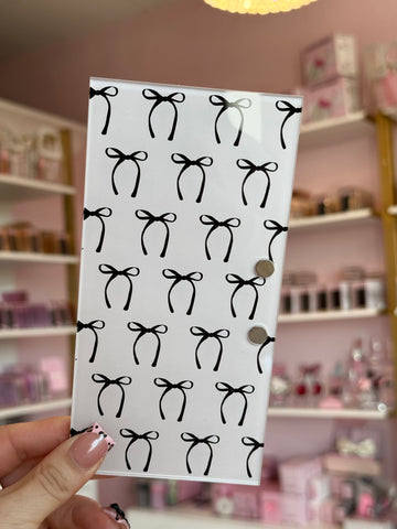 Bow Lash tile