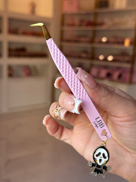 Scream Charm Tweezer